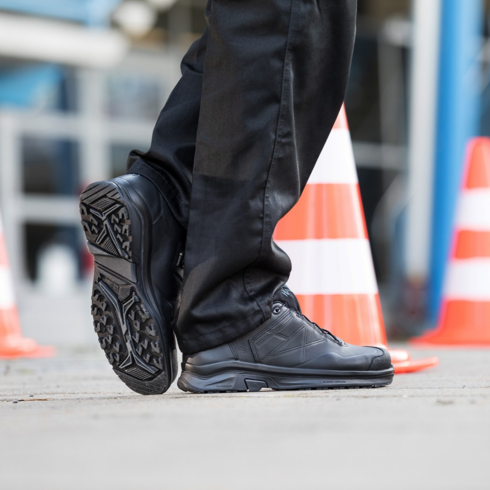 Einsatzstiefel, Schwarz, Schnürverschluss, Profilsohle, Knöchelhoch