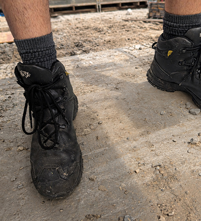outdoor boots, work boots, black boots, ankle-high, laced boots